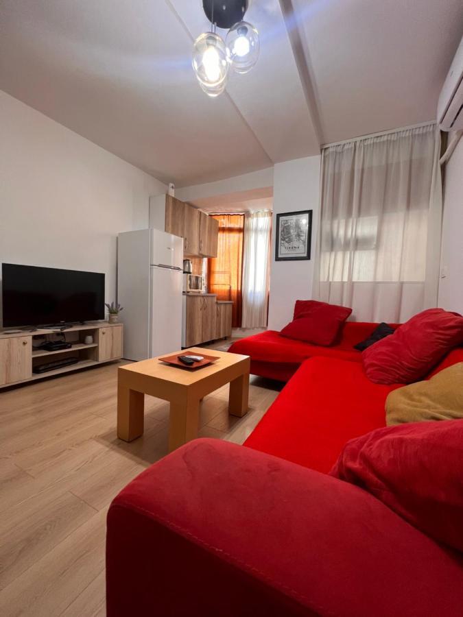 Alea1 Apartment Tiran Dış mekan fotoğraf
