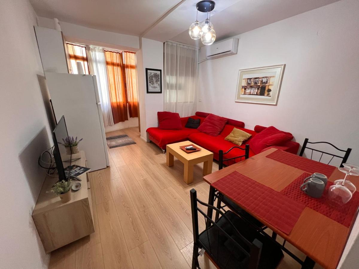 Alea1 Apartment Tiran Dış mekan fotoğraf